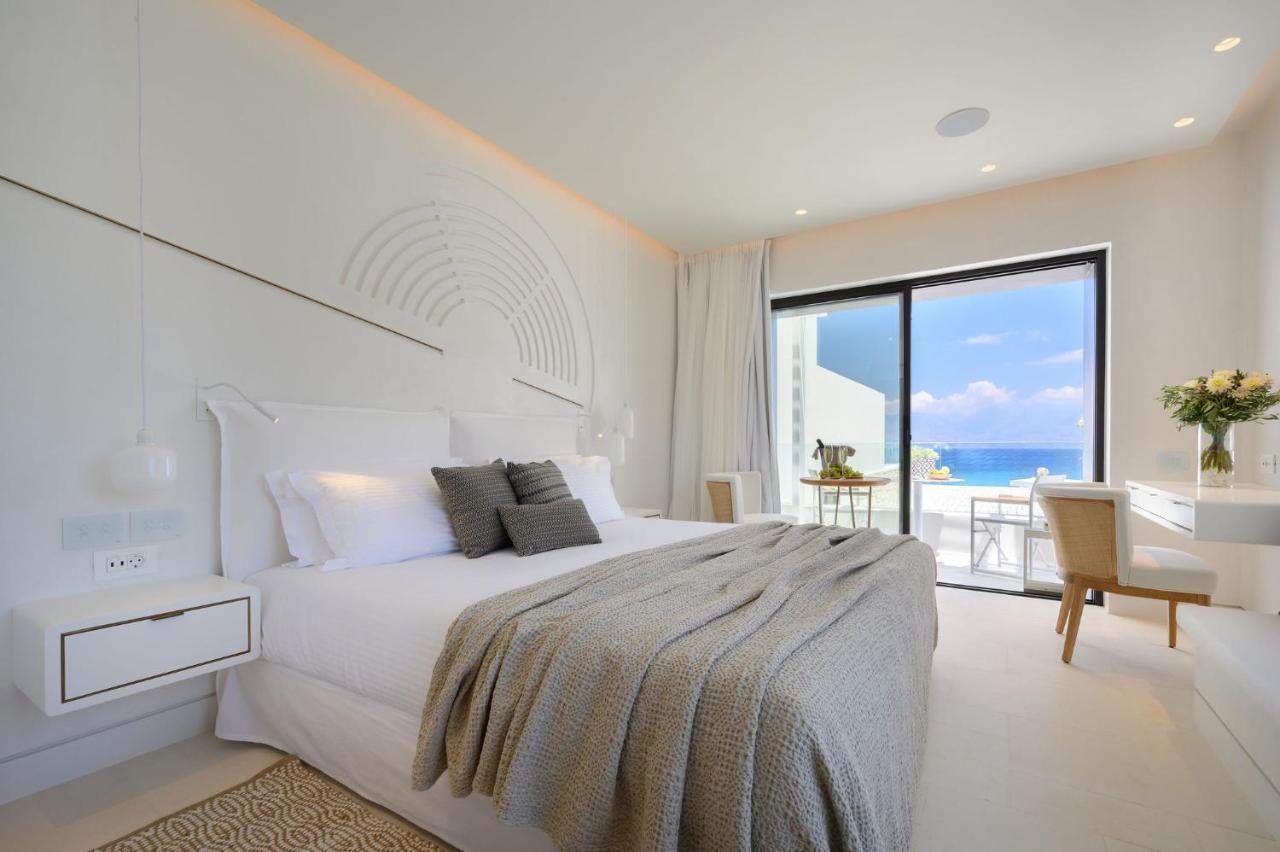 The Island Concept Luxury Boutique Hotel Heated Pool アイオス・ニコラオス エクステリア 写真